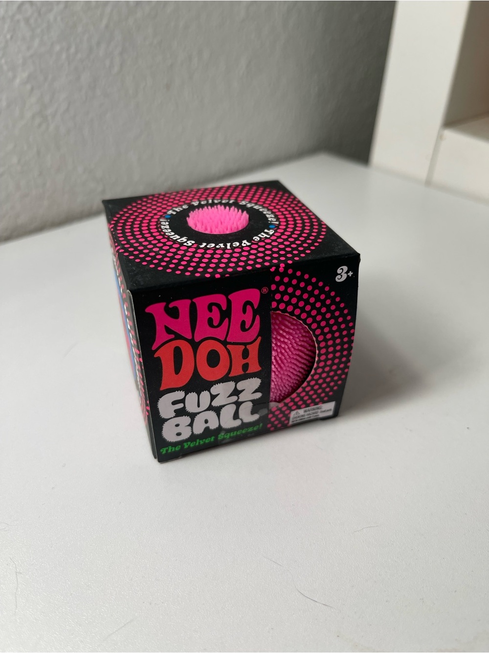 NeeDoh Fuzz Ball Pink